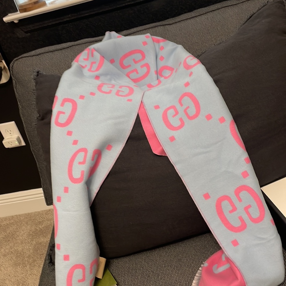 Gucci Wool Silk Jacquard GG Monogram Scarf Light Pink Sky Blue - Picture 7 of 7